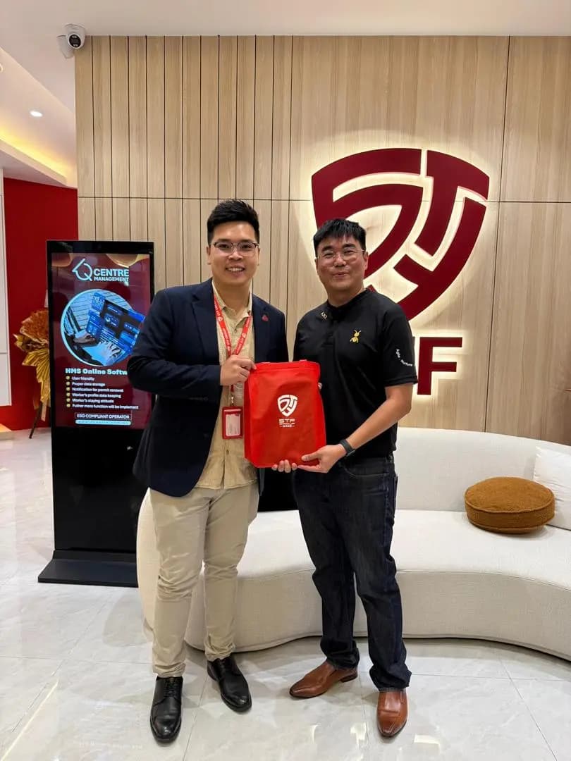 MalaysiaVisaExpert.com 团队在签证及居留活动现场，照片 8